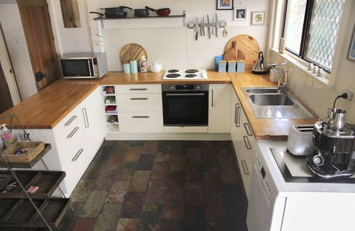 Aldinga Beach Cottage | .Beach getaway, pet friendly, coastal vibe