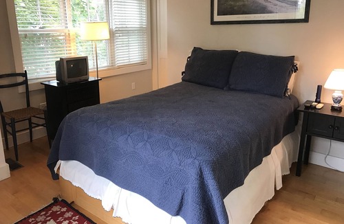 Tisbury Cottage | Beach Guest House