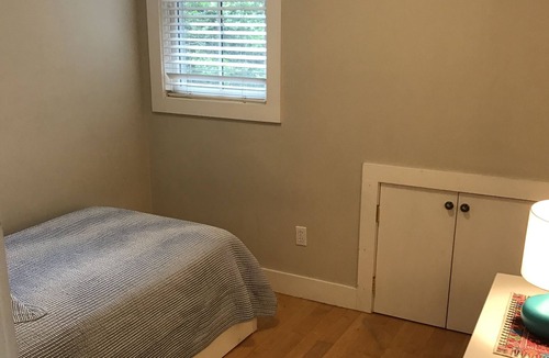 Tisbury Cottage | Beach Guest House