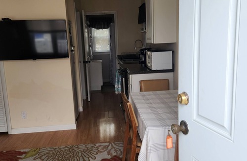 Holgate House | Beach Haven 1 bed - Memorial Day 5/20 to 6/23 - 4 1/2 weeks in paradise!