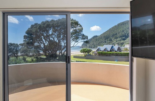 Pauanui House | Beach Haven Bonanza - Pauanui Holiday Home