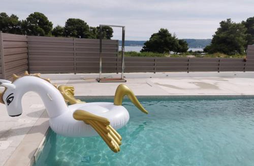 Kastel Stafilic Villa | Beach Haven house with pool and Jacuzzi