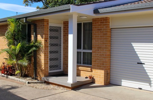 North Haven Villa | Beach Haven Villa - close to beach and breakwall