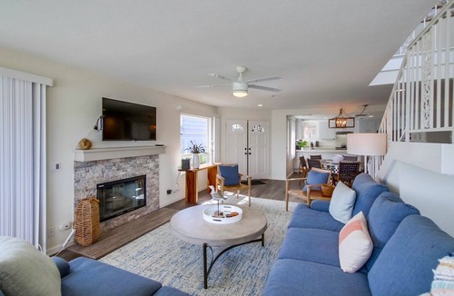 Mission Beach House | Beach Haven | Waterfront Stay in Mission Beach