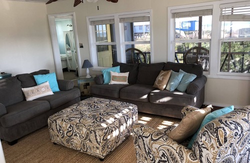 Surfside Beach House | Beach Hideaway-GR8 Patios & MaRgArItA-ViEwS. Come enjoy a weekend getaway! HGTV!