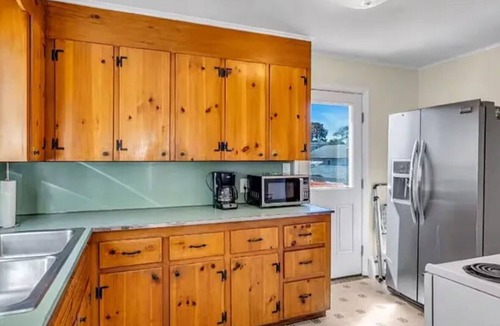 Lake Como House | *Beach Home - 21/2 blocks from the Beach *