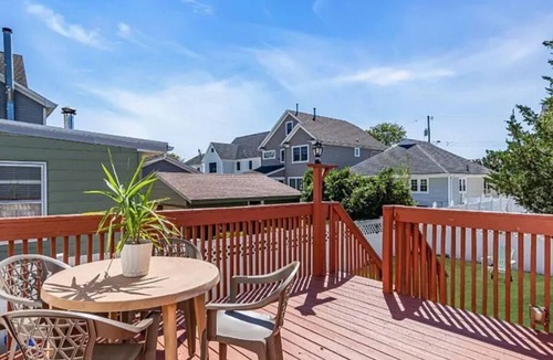 Lake Como House | *Beach Home - 21/2 blocks from the Beach *