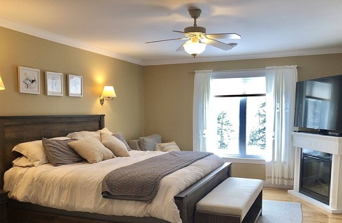 Deer Lake House | Beach Home Getaway - Your Private Beach Retreat!