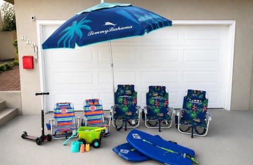 Gas Lamp Section Apartment | Beach Home with Gym and Cuddle Couch