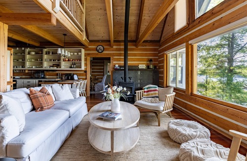 Parry Sound Cottage | Beach, Hot Tub, Firepit, Canoe, Dock, Games Room