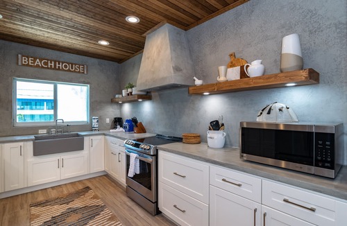 Bradenton Beach Condo | Beach House 10 Beach Front Panoramic Sunset Views.