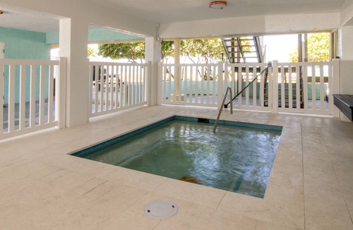 Bradenton Beach Condo | Beach House 2 Beach Front Panoramic Sunset Views Screened Lanai