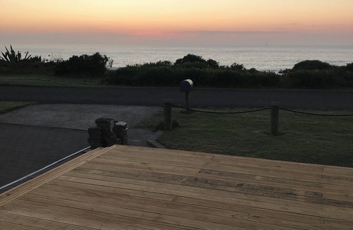 Eskdale House | Beach House at Whirinaki Beach
