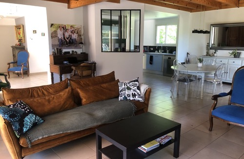 Teyran Villa | Beach House between Sea and Garrigue