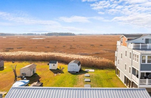 Slaughter Beach House | Beach House Close to DE Turf