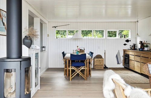Nykobing Sjaelland House | Beach house with wild roses and sunbeams
