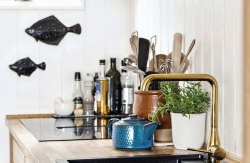 Nykobing Sjaelland House | Beach house with wild roses and sunbeams