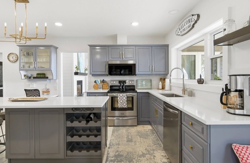 Port Colborne House | Beach House Getaway