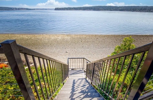 Gig Harbor House | Beach House in Gig Harbor