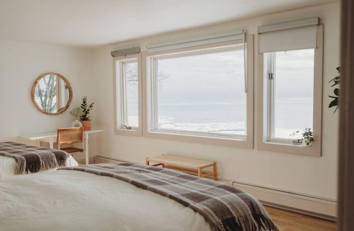 Wainfleet Villa | Beach House in Niagara