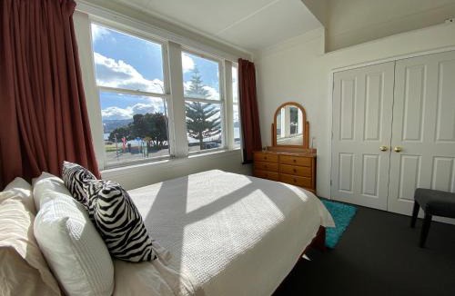 Oriental Bay Apartment | Beach house in Oriental Parade