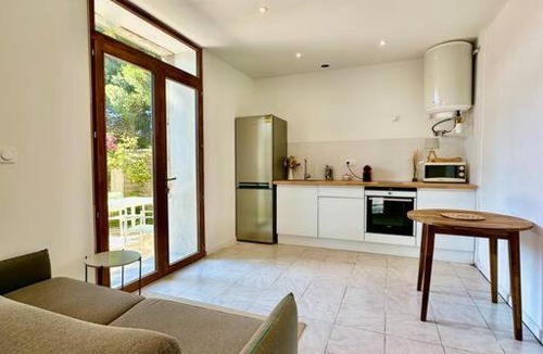 Les Cabanes de Fleury Apartment | Beach House - Jacuzzi