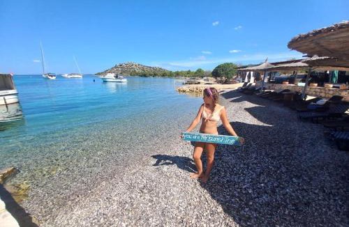 Kornati House | Beach house Lady - resort & tavern BAIN, free transport, pool, Island of Žut - Kornati
