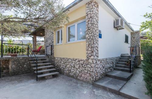 Slatine House | Beach House Lana