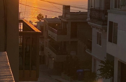 El Porto House | BEACH HOUSE!-LAST-MINUTE OPEN CALENDAR DISCOUNTS! OLYMPIANS STAYED HERE!