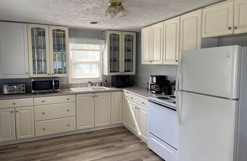 Saint Mary Of The Woods House | Beach House on Lake