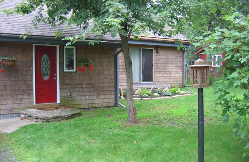 Peru House | Beach House on Lake Champlain -discount Oct1-Jun1