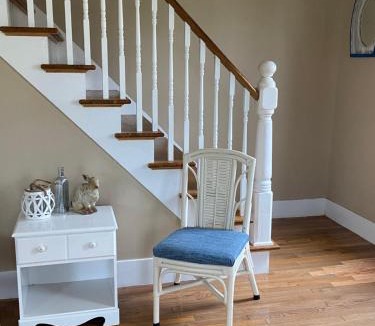 Newport Apartment | Beach House - On Lake Time