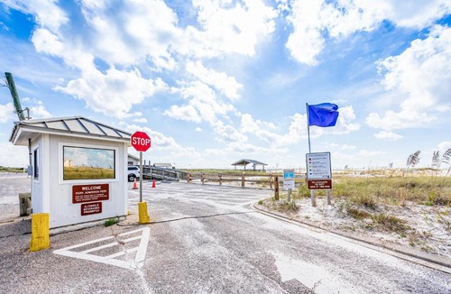Grande Lagoon Lakes House | Beach House on the Bay