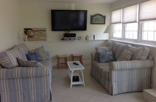 Waveland House | BEACH HOUSE only steps away from the beach.