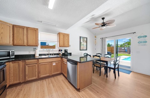 El Centro Beach House | Beach House w/Private Pool, Sleeps 8, 1.5 Miles to Pier Park & Frank Brown Park