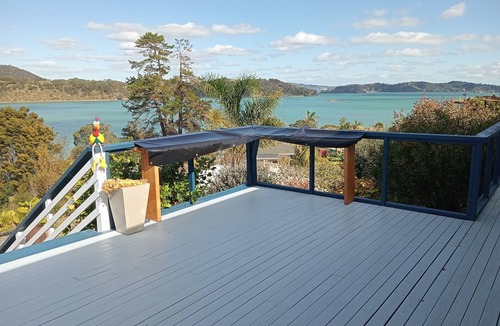 Parua Bay House | Beach House with Amazing Views