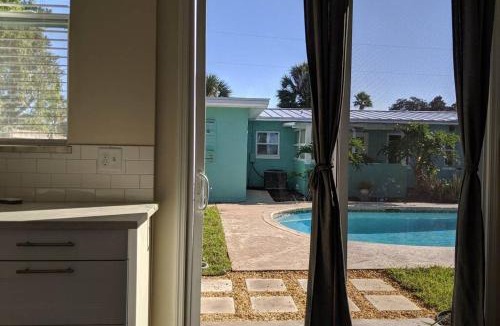 Jacksonville Beach House | Beach House with Tiny House and Pool