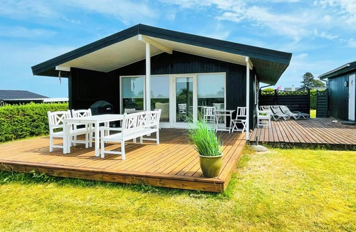 Bønnerup Strand House | Beach house with sea view in Bønnerup Strand