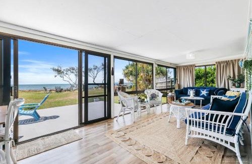 Beachmere House | Beach Hut