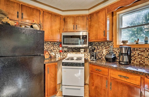 Beach Lake Cabin | Beach Lake Cabin on Delaware River w/Sunroom!