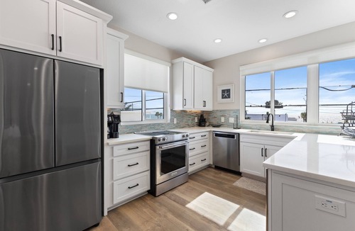 Sunset Beach House | Beach! Large Spa. Ocean Views