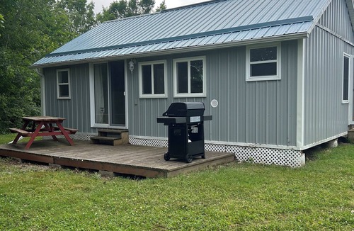 Isaacs Glen Cabin | Beach Life