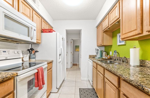 St. Augustine Beach Condo | Beach Life, ground floor, quiet &clean. 2BR 2 Bath