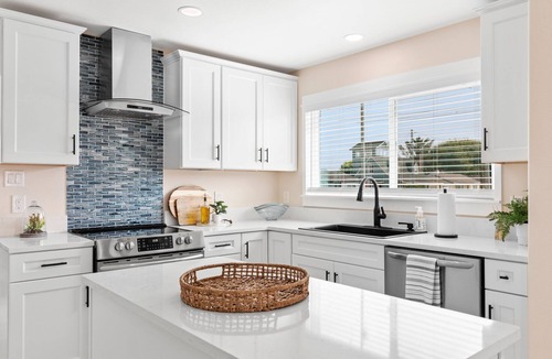 Crescent City House | *Beach * Lighthouse *Sunset Walks *Redwoods