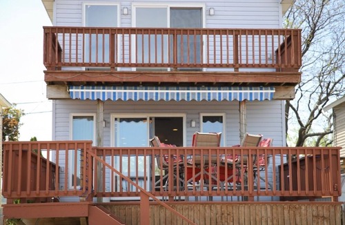 Sea Breeze House | Beach living on Lake Ontario