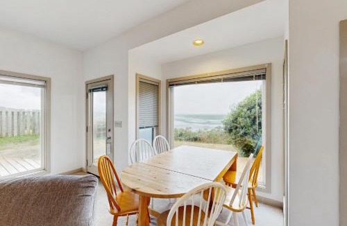 Bandon Apartment | Beach Loop Condos