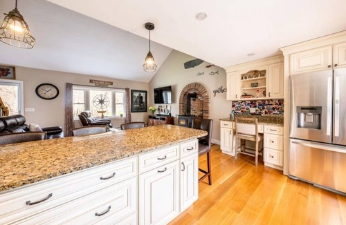 West Yarmouth House | Beach Lovers Escape