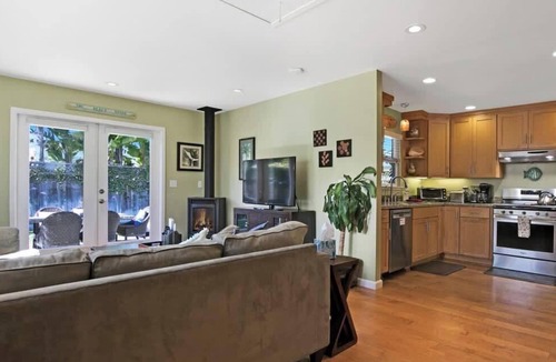 Opal Cliffs House | Beach Lovers Retreat