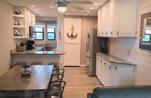 Gulf Shores House | BEACH MEISTER-We Supply Everything including free shuttle from & to GUF Airport