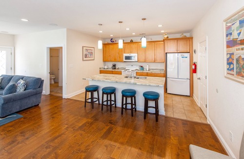 Northeast Virginia Beach House | Beach Music - North End VB